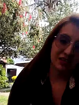 Snapshot of Alyah_1-2 chatting on November 12, 2025, 7:07 pm Alyah 1-2 online show from November 12, 2025, 7:07 pm