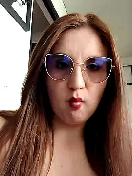 Snapshot of Alyah_1-2 chatting on November 8, 2025, 6:55 pm Alyah 1-2 online show from November 8, 2025, 6:55 pm