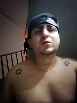 Snapshot of Mrandreuw chatting on October 27, 2025, 4:57 am Mrandreuw online show from October 27, 2025, 4:57 am