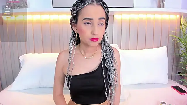 Snapshot of violett_rabbit_ chatting on November 6, 2025, 8:24 pm violett rabbit online show from November 6, 2025, 8:24 pm