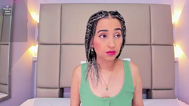 Snapshot of violett_rabbit_ chatting on November 22, 2025, 12:26 pm violett rabbit online show from November 22, 2025, 12:26 pm