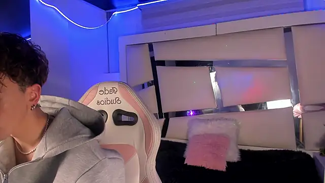 Snapshot of Genesis_ask chatting on November 28, 2025, 3:17 am Genesis ask online show from November 28, 2025, 3:17 am