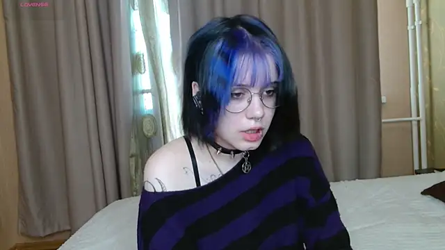 Snapshot of KellePourier chatting on June 12, 2026, 7:28 am KellePourier online show from June 12, 2026, 7:28 am