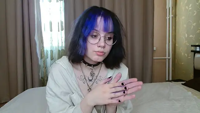 Snapshot of KellePourier chatting on June 18, 2026, 6:23 am KellePourier online show from June 18, 2026, 6:23 am