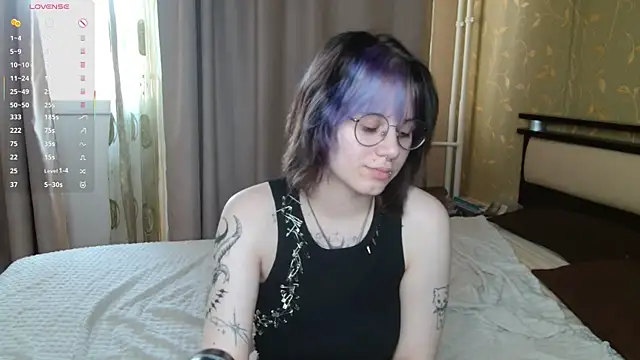 Snapshot of KellePourier chatting on July 23, 2026, 7:16 am KellePourier online show from July 23, 2026, 7:16 am