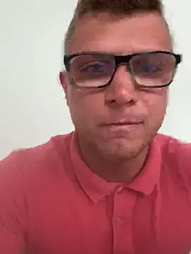 Snapshot of PolishBoy1995 chatting on June 18, 2026, 3:17 pm PolishBoy1995 online show from June 18, 2026, 3:17 pm