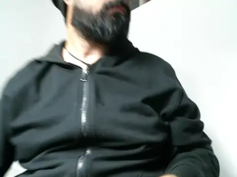 Snapshot of thethickbear chatting on March 20, 2026, 2:34 am thethickbear online show from March 20, 2026, 2:34 am