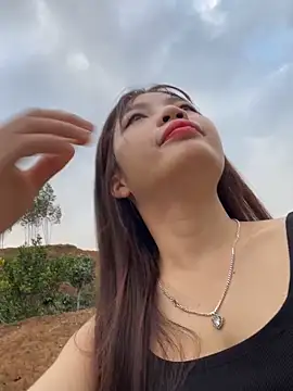 Zlienr023 online show from December 1, 2025, 9:21 am