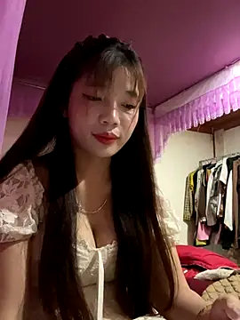 Zlienr023 online show from October 28, 2025, 2:38 pm