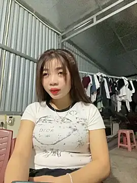 Zlienr023 online show from November 23, 2025, 12:37 pm