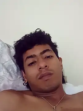 Snapshot of SkinniYamo chatting on June 11, 2026, 2:53 am SkinniYamo online show from June 11, 2026, 2:53 am
