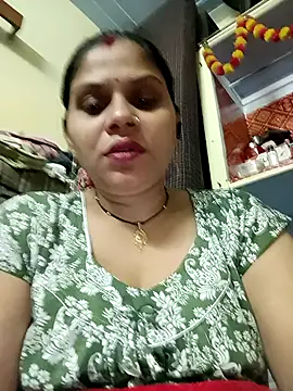 Snapshot of HayatKapoor chatting on November 24, 2025, 8:09 pm HayatKapoor online show from November 24, 2025, 8:09 pm