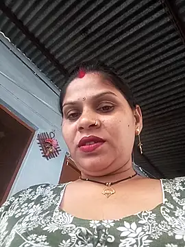 Snapshot of HayatKapoor chatting on November 12, 2025, 8:51 am HayatKapoor online show from November 12, 2025, 8:51 am