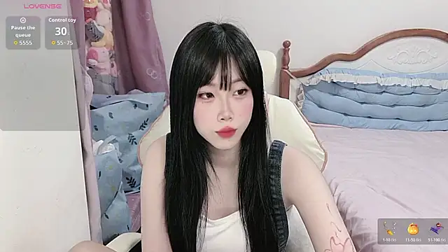Vivian-88 online show from April 23, 2026, 3:35 am