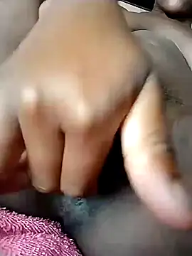 Snapshot of Blondecurv24 chatting on December 4, 2025, 9:08 am Blondecurv24 online show from December 4, 2025, 9:08 am