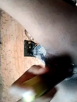 Snapshot of Blondecurv24 chatting on November 9, 2025, 9:46 am Blondecurv24 online show from November 9, 2025, 9:46 am