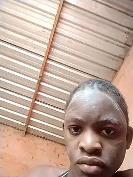 Snapshot of Blondecurv24 chatting on December 5, 2025, 9:19 am Blondecurv24 online show from December 5, 2025, 9:19 am