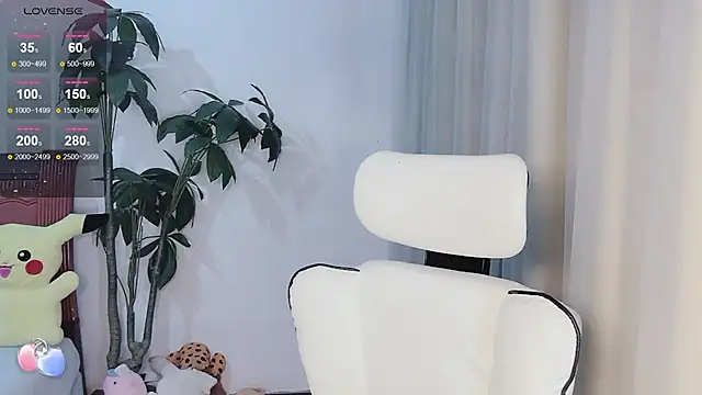 Snapshot of Tangt- chatting on November 29, 2025, 6:24 am Tangt- online show from November 29, 2025, 6:24 am