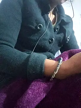 Hot-Rubyy online show from January 17, 2026, 5:49 pm