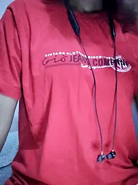 Hot-Rubyy online show from July 7, 2026, 6:33 pm