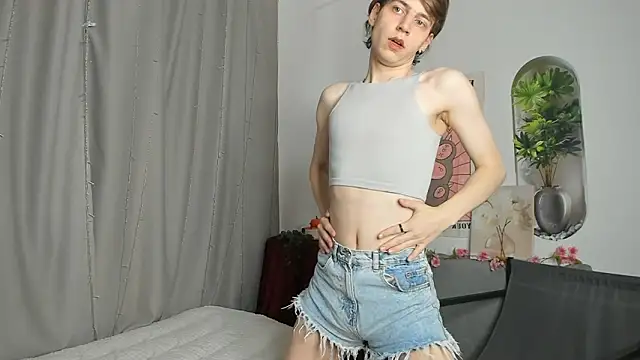 AvenGlow online show from March 20, 2026, 3:02 pm