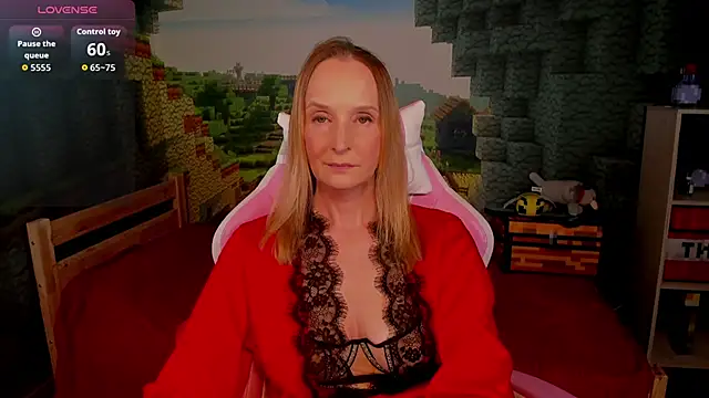 ScarlettPalmer online show from May 3, 2026, 10:53 am