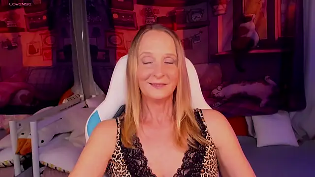 Snapshot of ScarlettPalmer chatting on July 3, 2026, 10:11 am ScarlettPalmer online show from July 3, 2026, 10:11 am