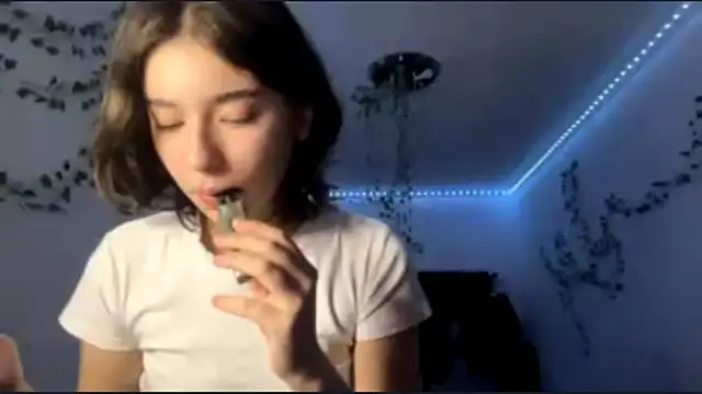 LilithFlamey online show from December 3, 2025, 3:11 pm