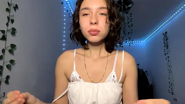 LilithFlamey online show from November 20, 2025, 4:07 pm