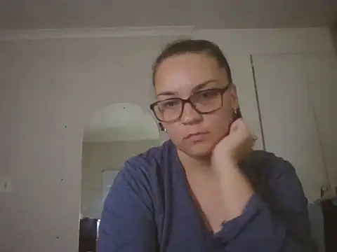 lilMissMarli online show from November 19, 2025, 9:04 pm