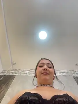 Hannahpradaa  online show from February 2, 2026, 12:26 pm