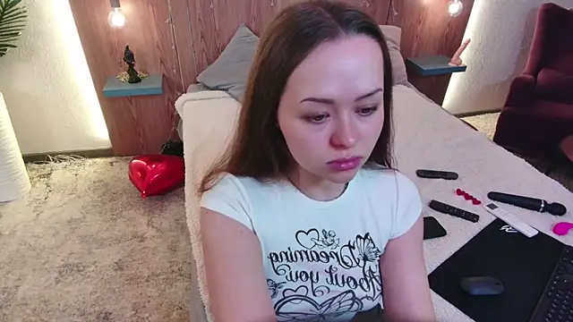 sweetie kathy  online show from March 13, 2026, 8:08 am