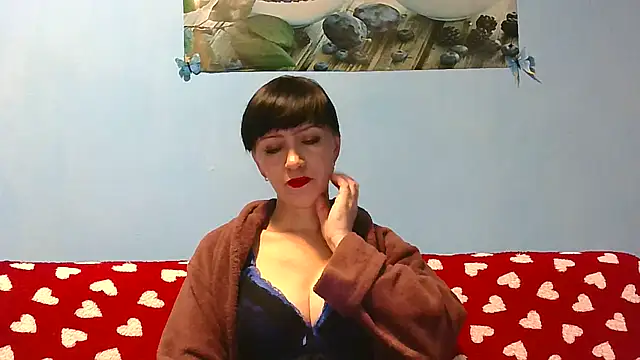 IffetLove42 online show from April 25, 2026, 6:49 pm