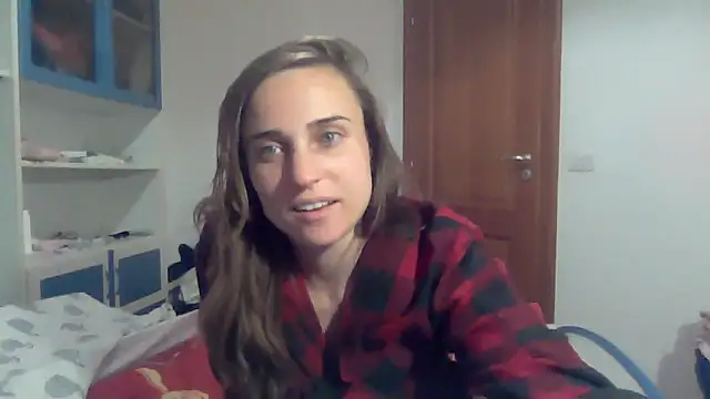 Snapshot of SinnEmily chatting on April 18, 2026, 4:31 pm SinnEmily online show from April 18, 2026, 4:31 pm