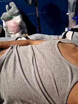 Snapshot of sanz957 chatting on November 30, 2025, 4:57 am sanz957 online show from November 30, 2025, 4:57 am