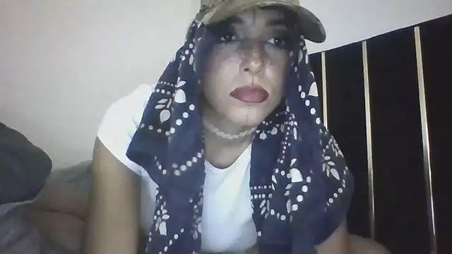 Snapshot of raveslavekandi chatting on November 3, 2025, 3:12 am raveslavekandi online show from November 3, 2025, 3:12 am