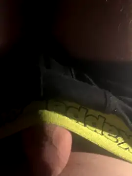 Snapshot of Goldendickinyou chatting on December 20, 2025, 11:40 pm Goldendickinyou online show from December 20, 2025, 11:40 pm