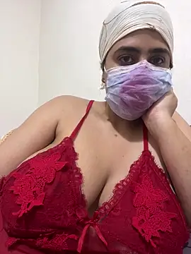 Snapshot of WildNour chatting on March 6, 2026, 2:01 pm WildNour online show from March 6, 2026, 2:01 pm