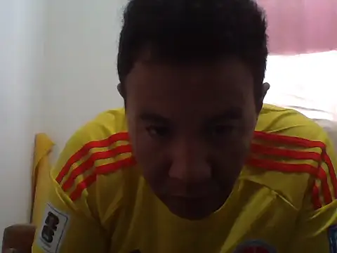 Snapshot of Fire_latino chatting on November 19, 2025, 11:32 am Fire latino online show from November 19, 2025, 11:32 am