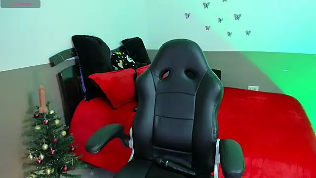 Monserrat Cute  online show from December 19, 2025, 11:51 pm