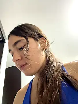 Valentina ro online show from October 29, 2025, 3:05 am