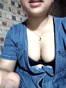 Snapshot of Smay69_ chatting on November 17, 2025, 12:42 pm Smay69 online show from November 17, 2025, 12:42 pm