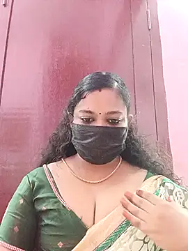 Snapshot of Mandhra28 chatting on November 3, 2025, 9:57 am Mandhra28 online show from November 3, 2025, 9:57 am