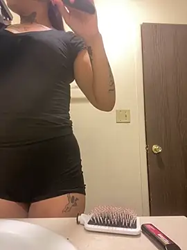 Snapshot of JayyBabyy1 chatting on December 4, 2025, 5:17 am JayyBabyy1 online show from December 4, 2025, 5:17 am