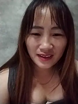 Snapshot of emini-xx chatting on November 17, 2025, 11:14 am emini-xx online show from November 17, 2025, 11:14 am