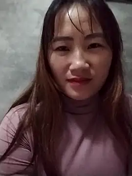 Snapshot of emini-xx chatting on November 18, 2025, 11:24 am emini-xx online show from November 18, 2025, 11:24 am