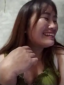 Snapshot of emini-xx chatting on November 16, 2025, 11:04 am emini-xx online show from November 16, 2025, 11:04 am