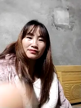 Snapshot of emini-xx chatting on November 22, 2025, 4:17 pm emini-xx online show from November 22, 2025, 4:17 pm