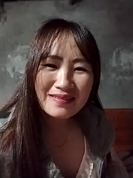 Snapshot of emini-xx chatting on November 29, 2025, 11:21 am emini-xx online show from November 29, 2025, 11:21 am