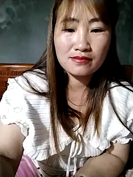 emini-xx online show from May 5, 2026, 2:09 pm
